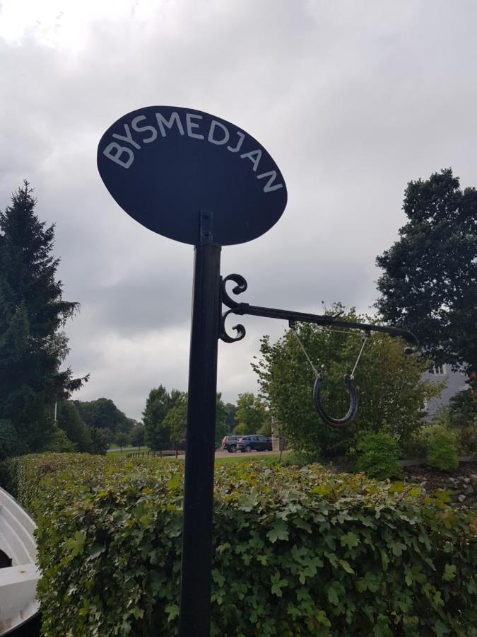 Bysmedjan Villa Hässleholm Exteriör bild